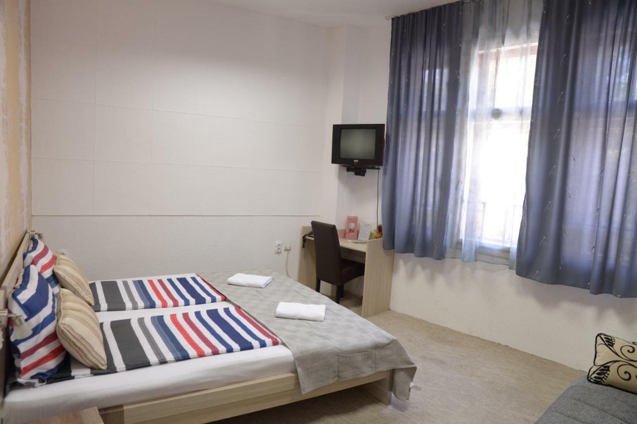 Guest House Golden Coin Ni Esterno foto