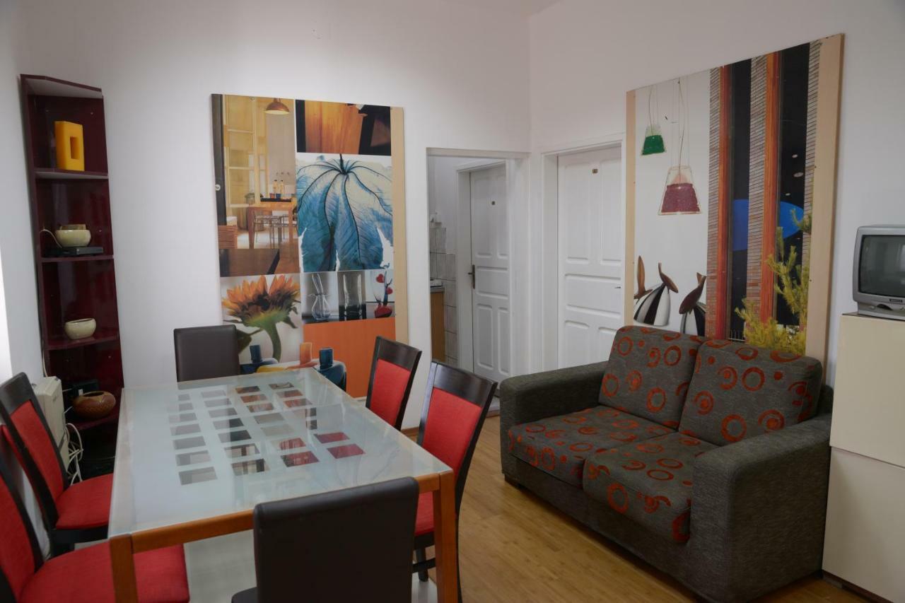 Guest House Golden Coin Ni Esterno foto