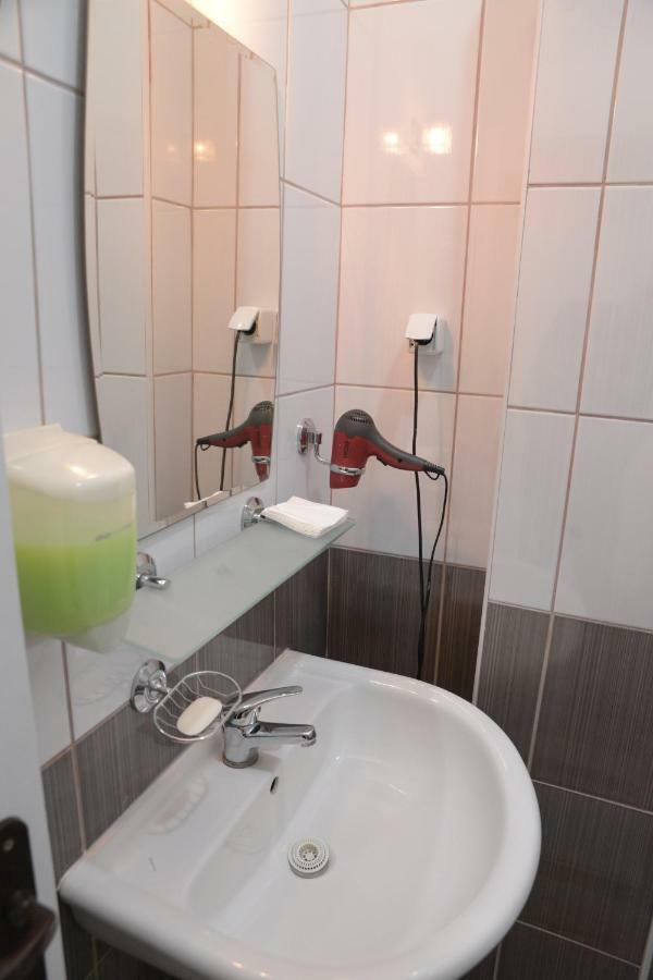 Guest House Golden Coin Ni Esterno foto