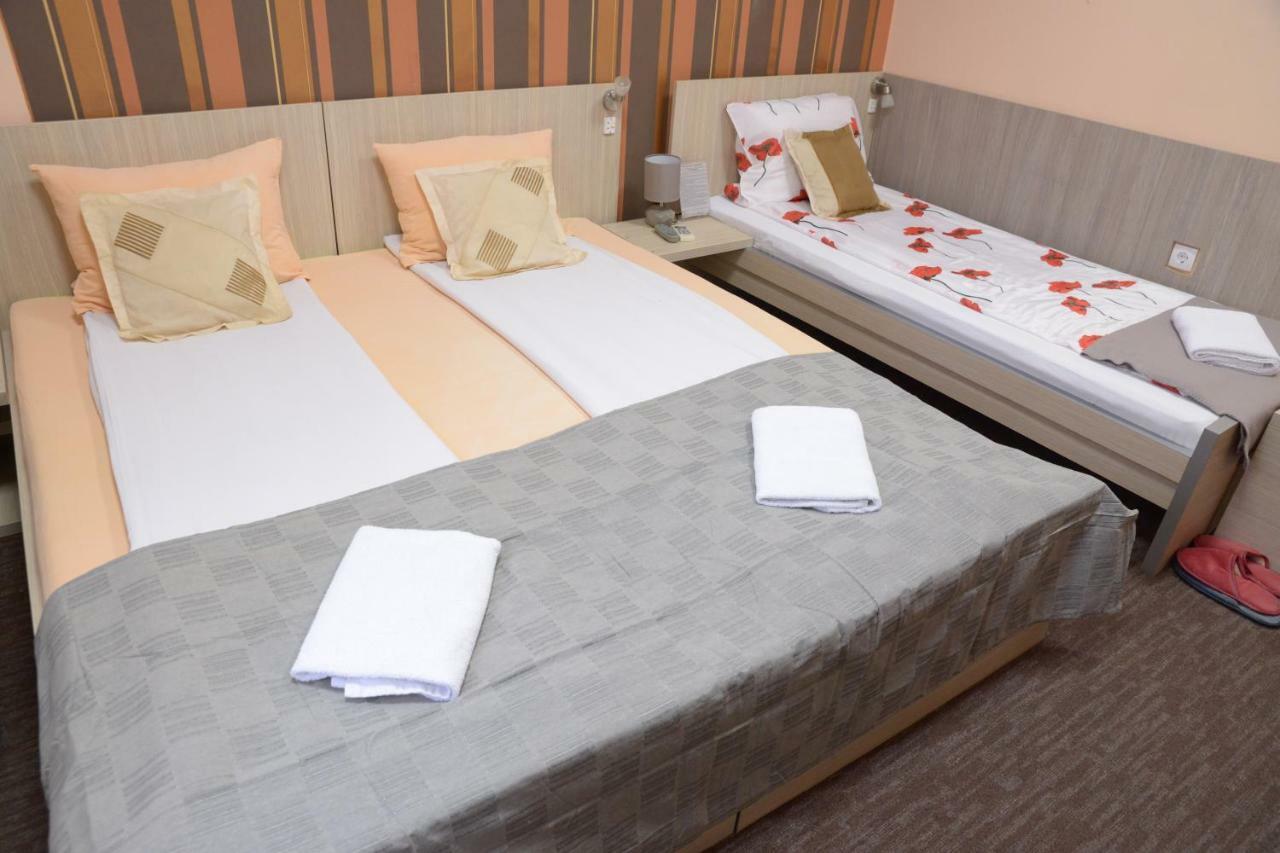 Guest House Golden Coin Ni Esterno foto